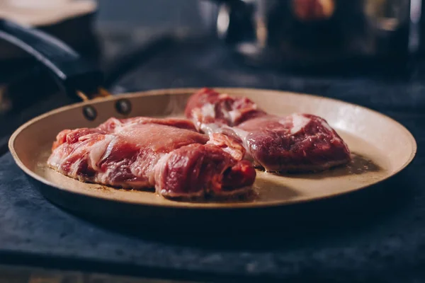 Préparation Une Viande Porc Sur Une Poêle — Photo