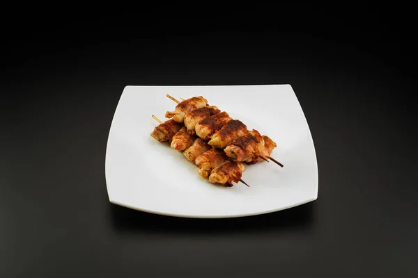 Grilled Chicken Skewers Wrapped Bacon White Plate — Stock Photo, Image