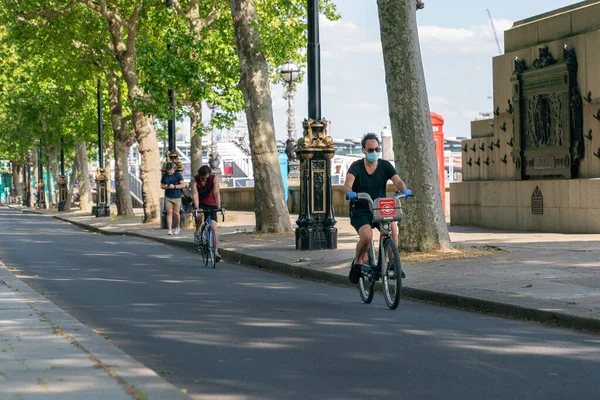 London England May 2020 Man Wearing Face Mask Riding — Stock Photo, Image