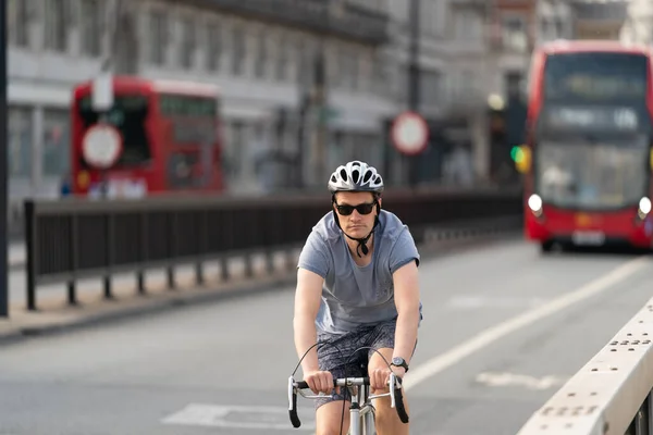 Young Male Bicycle Cyclist Riding Cycle Lane Waterloo Bridge London — Stock Photo, Image