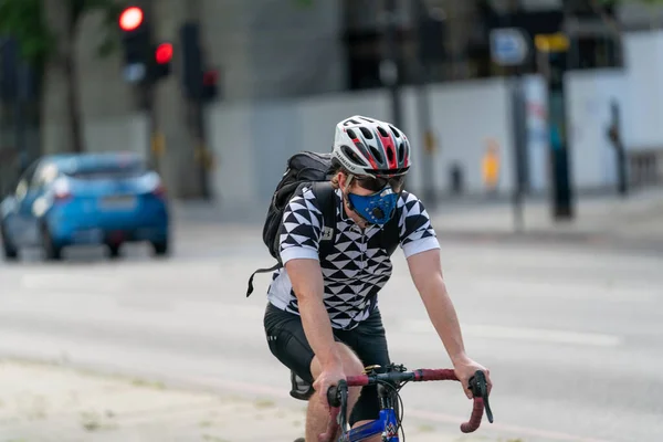 Young Adult Man Riding Bicyle Commuter Cycle Lane Embankment Next — Stock Photo, Image