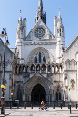 LONDON, ENGLAND - 21 Mayıs 2020: Coronavirus COVID-19 nedeniyle Londra 'da kapalı kraliyet mahkemeleri