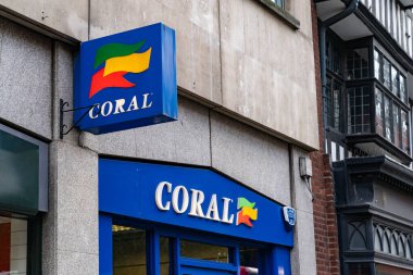Londra, Londra - 24 Temmuz 2020: Coral bahis bahis bahisçileri Holborn, Londra 'da şube kapatıldı COVID-19 salgını sırasında - 030