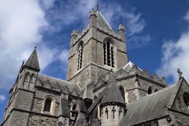 Dublin, İrlanda - 06 / 27 / 2016: İrlanda 'nın başkenti Dublin' deki Gotik katedraller