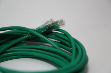 Ethernet bağlantısı, kablo ve yama
