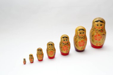 Matrioshka, ünlü Rus el yapımı bebekler.