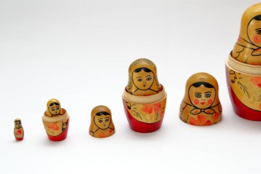 Matrioshka, ünlü Rus el yapımı bebekler.