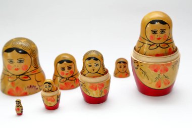 Matrioshka, ünlü Rus el yapımı bebekler.