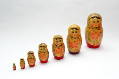 Matrioshka, ünlü Rus el yapımı bebekler.