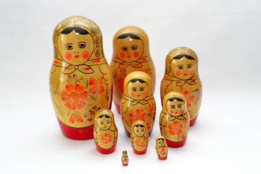 Matrioshka, ünlü Rus el yapımı bebekler.