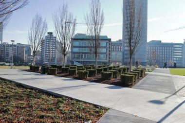 Milan, İtalya, 12 / 24 / 2018: Milano şehrindeki modern gökdelenler