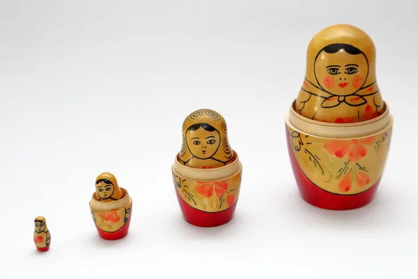 Matrioshka Ünlü Rus Yapımı Bebekler — Stok fotoğraf