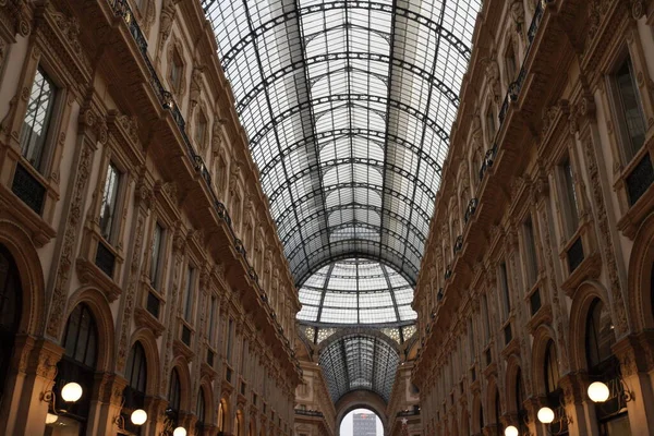Milan Itálie 2018 Vittorio Emanuele Shopping Gallery — Stock fotografie