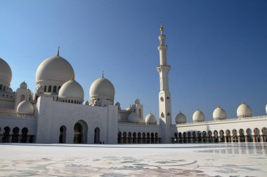 Abu Dabi Şeyh Zaik Camii
