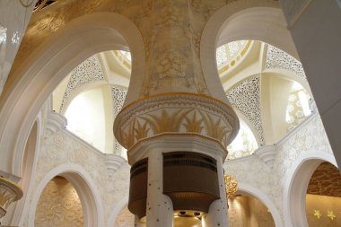 Abu Dabi Şeyh Zaik Camii