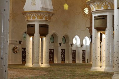 Abu Dabi Şeyh Zaik Camii