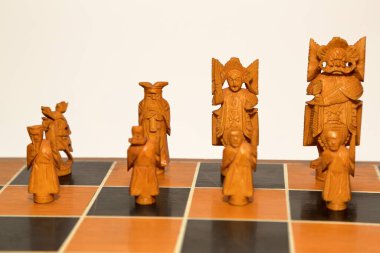 Satranç tahtasındaki eski satranç