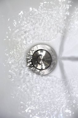 Paslanmaz çelik lavabo giderinin ayrıntıları
