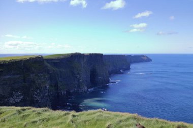 Moher 'in İrlanda Kayalıkları manzarası