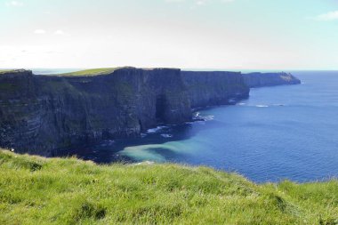 Moher 'in İrlanda Kayalıkları manzarası