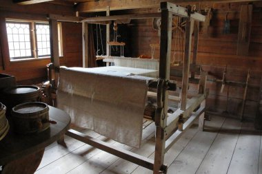 Stockholm, İsveç - 07 / 08 / 2019: Stockholm Skansen 'de cazibeler, atölyeler, zanaatkarlar ve hayvanlar sergileniyor