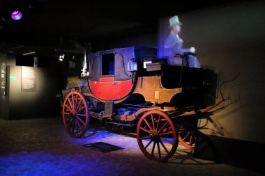 Torino, İtalya - 07 / 04 / 2018: Prototipler, klasik arabalar ve otomasyon araçlarının Torino 'daki Otomobil Müzesinde sergilenmesi