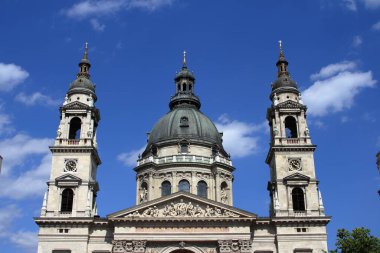 Budapeşte, Macaristan - 10 / 07 / 2020: Budapeşte 'deki Aziz Stephan Bazilikası