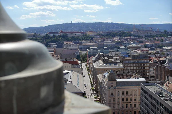 Budapeşte, Macaristan - 10 / 07 / 2020: Budapeşte 'deki Aziz Stephan Bazilikası