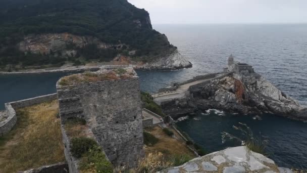 Vista Aérea Panorâmica Igreja San Pietro Porto Venere — Vídeo de Stock