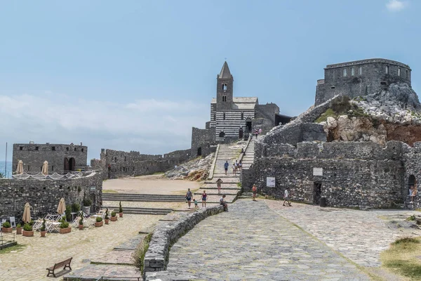 Portovenere Italië 2020 Kerk Van San Pietro Porto Venere Een — Stockfoto