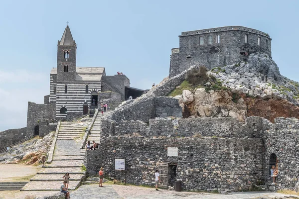 Portovenere Italië 2020 Kerk Van San Pietro Porto Venere Een — Stockfoto