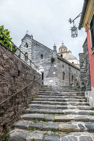 Oude Kerk Het Historische Centrum Van Portovenere Italië — Stockfoto