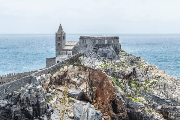 Luchtfoto Van Kerk Van San Pietro Portovenere Een Rots Boven — Stockfoto