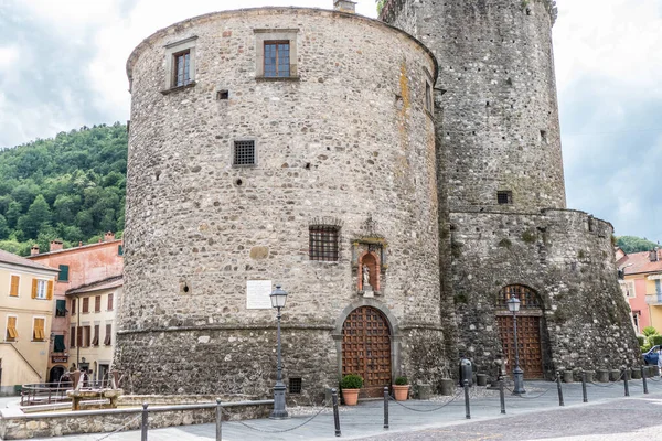 Varese Ligure Italië 2020 Toren Van Een Kasteel — Stockfoto