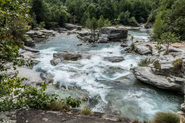 Los Baches Los Gigantes Río Toce Con Agua Verde Cascada — Foto de Stock