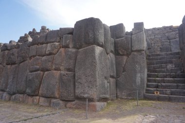 Fortaleza Inca de Sacsayhuaman, de piedra bağışlandı. Cusco, Per.