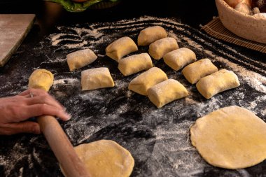 Ev yapımı mantar tatlısı, vejetaryen mutfağı.