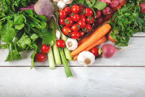 Büyük organik yiyecekler. Taze çiğ sebzeler.