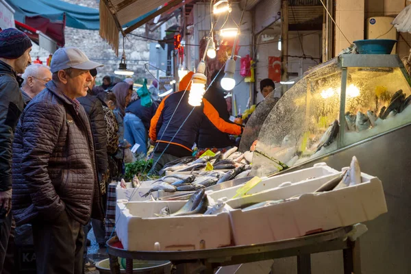 Izmir Turquia 2019 Pessoas Fazem Compras Visitam Histórica Havra Street — Fotografia de Stock