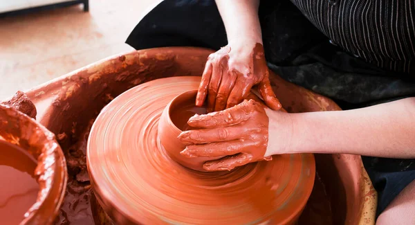 Professional Potter Making Bowl Pottery Workshop — Stock Photo, Image