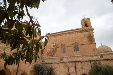Türkiye 'nin Mardin kentindeki Deyrulzafaran Manastırı. Türkiye 'nin Mardin kentindeki Suriye Ortodoks Manastırı.