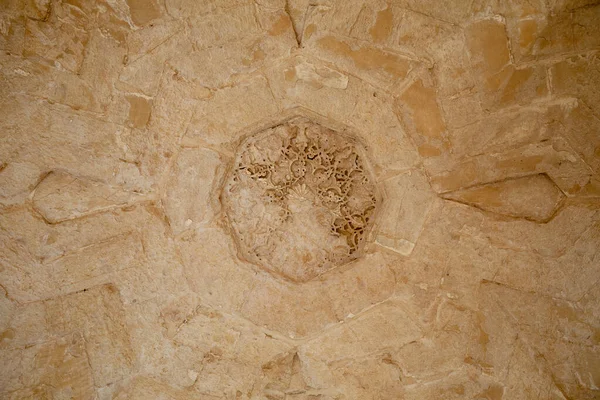 Kasimiye Madrasa Dome Mardin 土耳其 从Madrasa入口的细节A — 图库照片