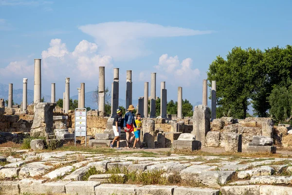 Antalya Turquía 2019 Perge Ancient City Antalya Province Turquía Turistas — Foto de Stock