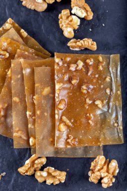 Susam ve Cevizli Türk Kösteği / Kurutulmuş Meyve Pulu