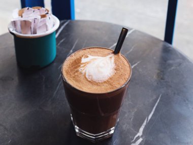 Kafede kahve kahve fincan