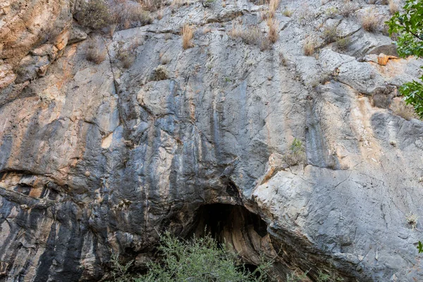Karain Mağarası, Antalya, Türkiye. Paleolitik arkeolojik alan. Türkiye 'nin Akdeniz bölgesi.