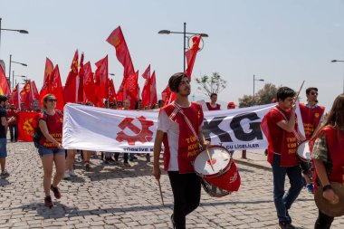 İzmir / Türkiye - 05 / 01 / 2018: İzmir, Türkiye 'den İşçi Bayramı Toplantısı. 