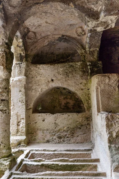 Antakya アンティオキア のBesikli洞窟墓記念碑 墓所にはローマ人のものである12個の岩の墓がある — ストック写真