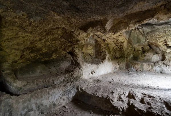 タイタストンネルは古代ローマの水路で トルコのBesikli Antakyaの岩に刻まれています — ストック写真
