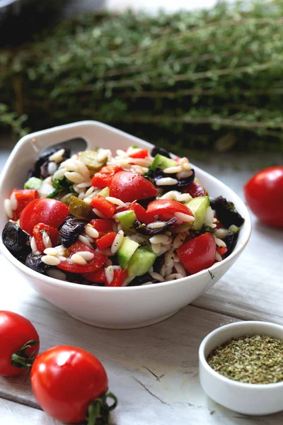 Salada Macarrão Cevada Com Ingredientes — Fotografia de Stock